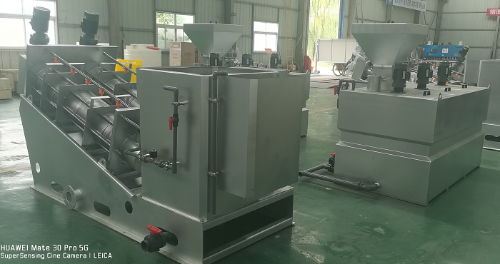 疊螺機(jī)、全自動(dòng)加藥裝置加工中